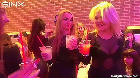 Party Hardcore wird verrückt Vol. 43 2 Haupt Edit