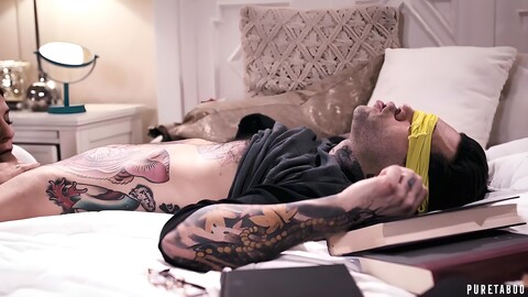 Abella Danger und Joanna Angel ihre Pussys hart gefickt