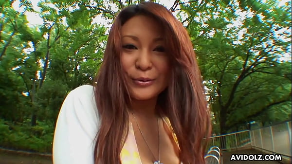 Japanese MILF Seduction: Busty Mature Asian Goddess Unleashed
