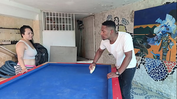 Enseñando a jugar billar con las bolas de Rioc