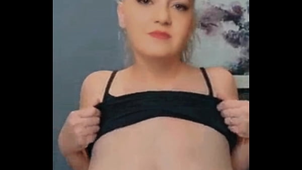 Flashing you my large Natural DD Tits