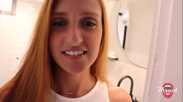 Minha esposa saiu e eu coloquei a melhor amiga dela, uma ruiva peituda para mamar até leitar na boca da vadia, será que ela vai contar?