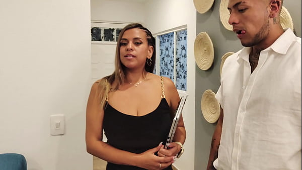 Xxxtime – Thomas va a comprar una casa y folla a la vendedora mientras llega su esposa