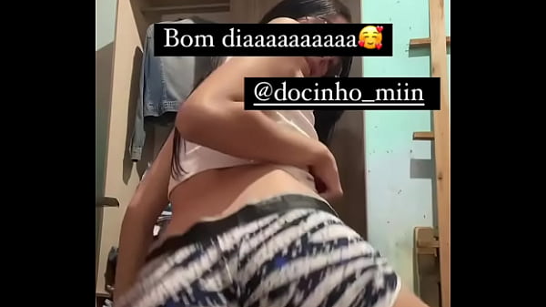 Docinho miin being hot