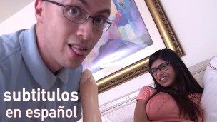MIA KHALIFA – Boludo Afortunado Pierde Su Virginidad Con La Mujer Más Hermosa Del Mundo