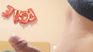 Horny Guy Jerks Off Deliciously