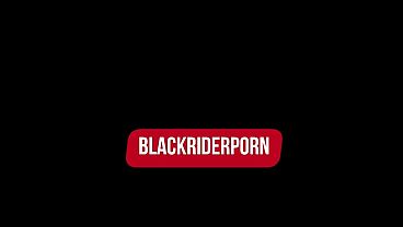 Mature round ass MILF from Tinder wants her fat pussy destroyed